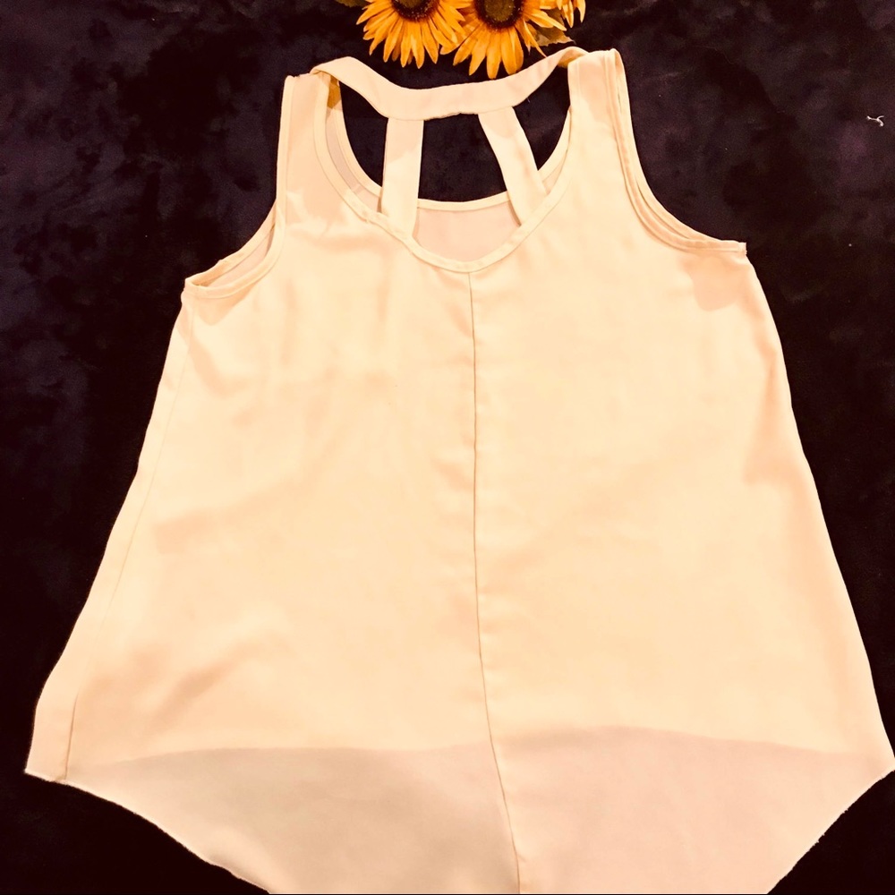 ⚠️5 for $10⚠️Sunny yellow dressy tank top - Picture 6 of 6